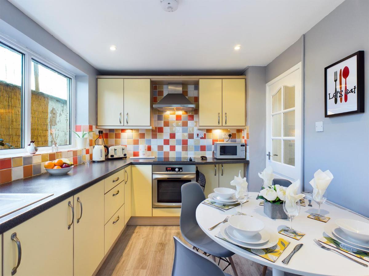 Welsh Country Cottage In Beautiful Village Llandudno Junction Dış mekan fotoğraf