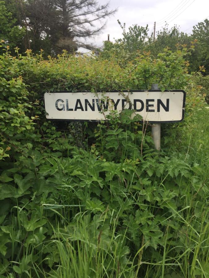 Welsh Country Cottage In Beautiful Village Llandudno Junction Dış mekan fotoğraf